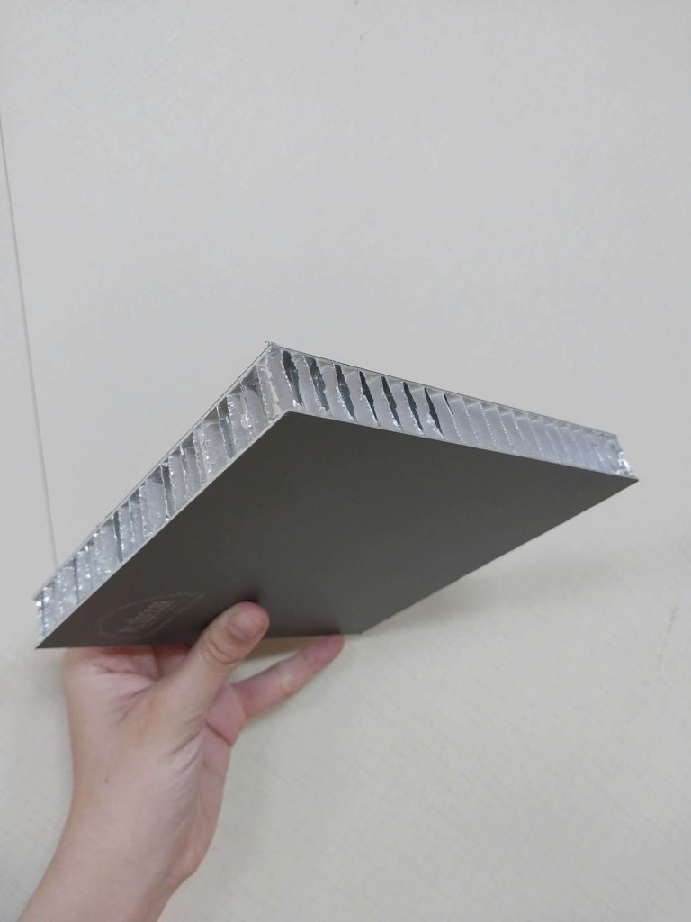 Nhôm tổ ong đang mở ra giải pháp mới cho các công trình